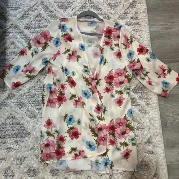 PINK MILLY Floral Cover-Up - Picture 1 of 4